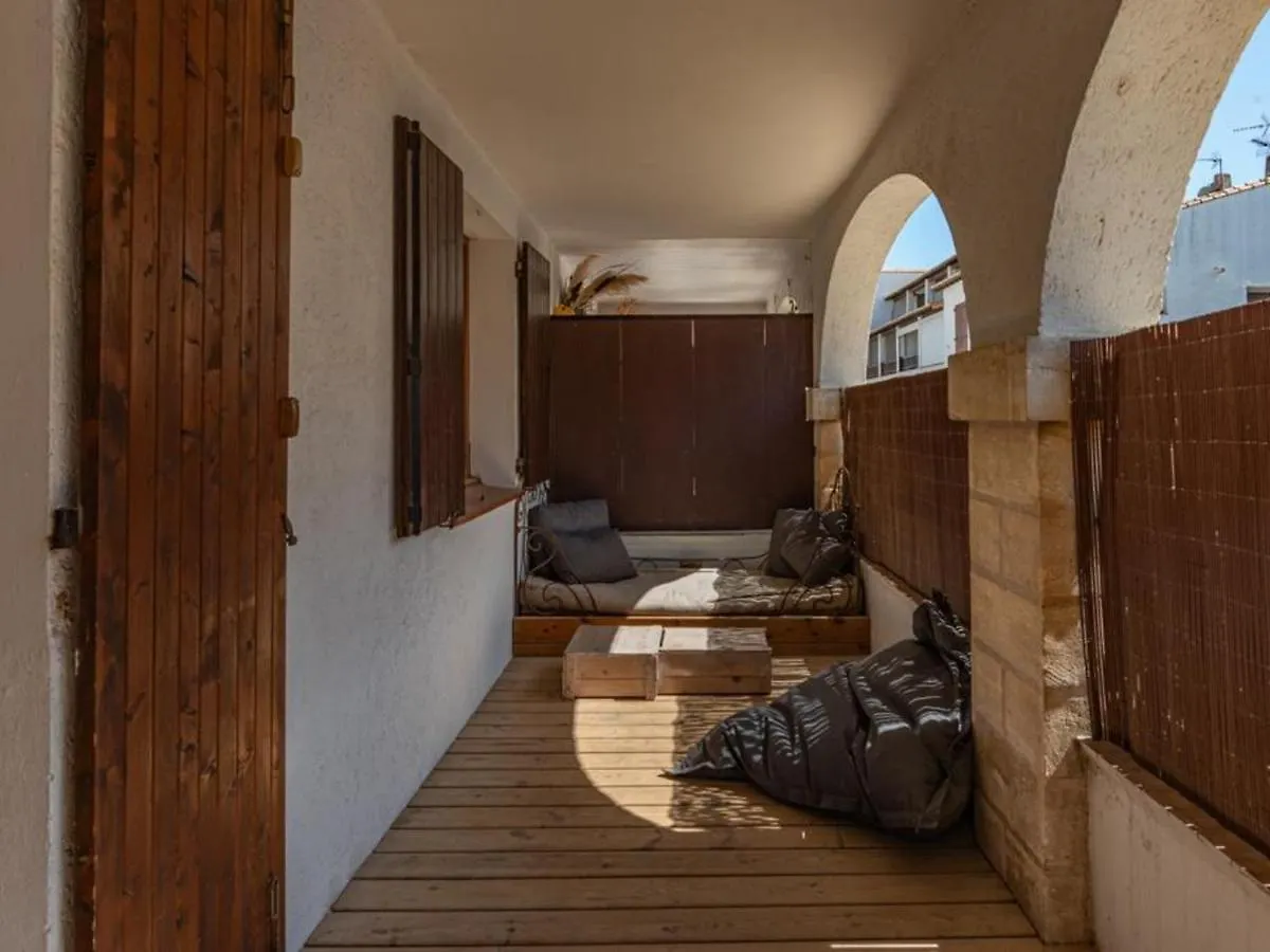 Appartement Rdc Moderne 4 Pers, Terrasse, Clim, Proche Commodites, Saintes-Maries-De-La-Mer - Fr-1-475-7 Apartment